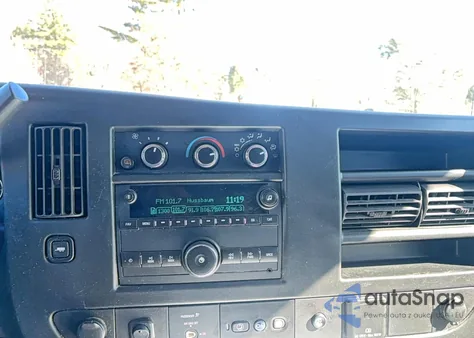 2017 Chev Express G2 White from USA, damaged, VIN 1GCWGAFF5H1261184